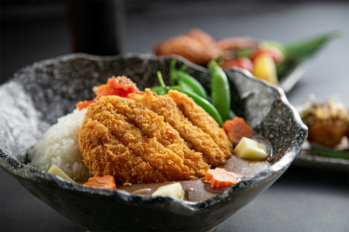 銅鑼灣lunch抵食餐廳｜燒鬼吉列豬扒、牛肉飯、天婦羅稻庭烏冬！午市定食買1送1人均$34起！