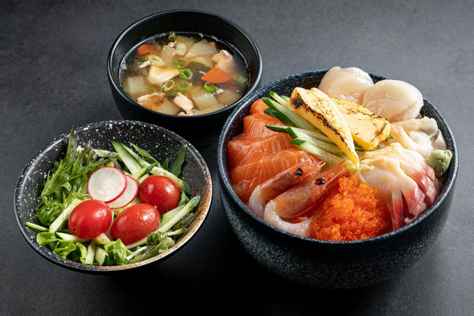 銅鑼灣lunch抵食餐廳｜燒鬼吉列豬扒、牛肉飯、天婦羅稻庭烏冬！午市定食買1送1人均$34起！