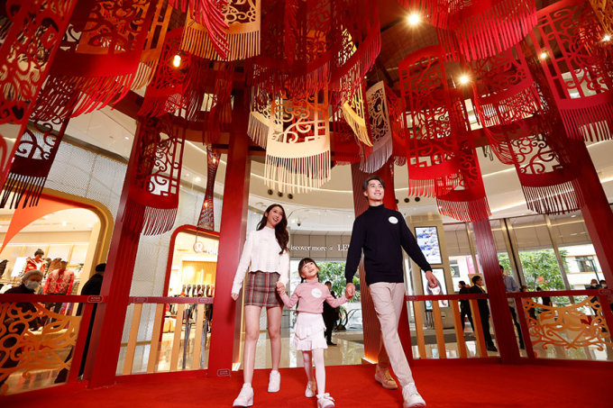 新年打卡好去處2023｜7大商場新春佈置﹕不倒翁兔子、月兔IG濾鏡、花藝庭園、摺紙福兔藝術裝置、錦鯉主題佈置