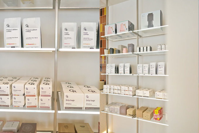 屯門咖啡店推薦2023｜Cupping Room新店限定意粉、法式可麗餅！木系主調、自然採光落地玻璃牆