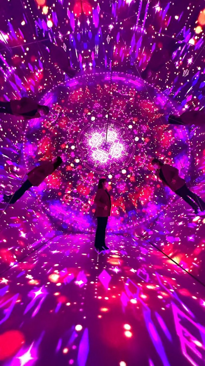 情人節打卡好去處2023｜中環山頂廣場GO Museum推出「浪漫星座光影主題體驗」沉浸式光影展覽