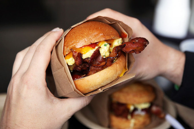 銅鑼灣美食推薦2023｜美國人氣餐廳Eggslut 6月登陸香港！雞蛋料理專門店﹕炒蛋漢堡包、半熟蛋薯蓉、牛油果沙律