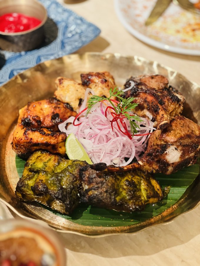 中環印度餐廳推介｜宮廷唯美風裝修＋必食Tandoor烤肉、邪惡惹味松露芝士Naan等大館附近餐廳推介