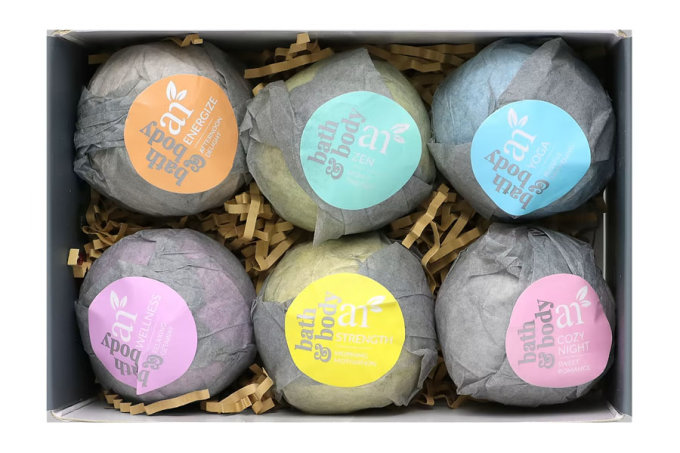尖沙咀放假打卡好去處｜Lush聯乘Super Mario期間限定店登陸海港城LCX！2米高巨型問號方塊