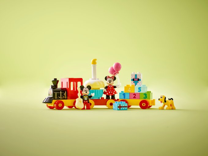 LEGO X Disney聯乘推出迪士尼100周年系列！必買集13 位公主、女王「神奇樹屋」、《小美人魚》皇家蛤殼及大反派迪士尼惡人等特別版LEGO套裝
