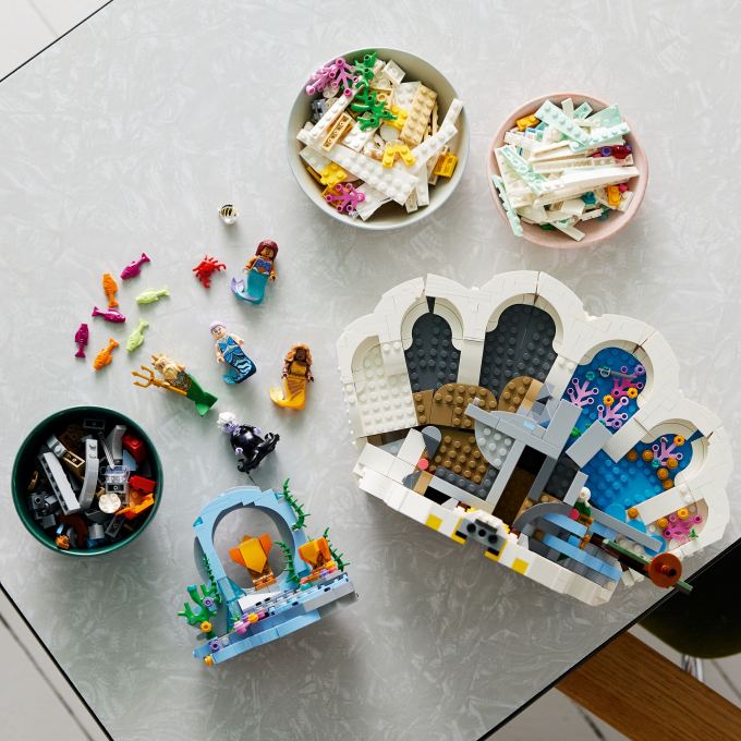 LEGO X Disney聯乘推出迪士尼100周年系列！必買集13 位公主、女王「神奇樹屋」、《小美人魚》皇家蛤殼及大反派迪士尼惡人等特別版LEGO套裝
