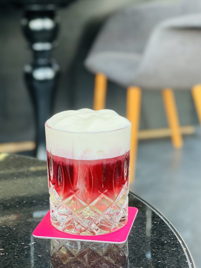 西九酒吧推介｜香港W酒店WOOBAR「分子調酒」、變奏版Negroni、三層雞尾酒等全新雞尾酒系列！