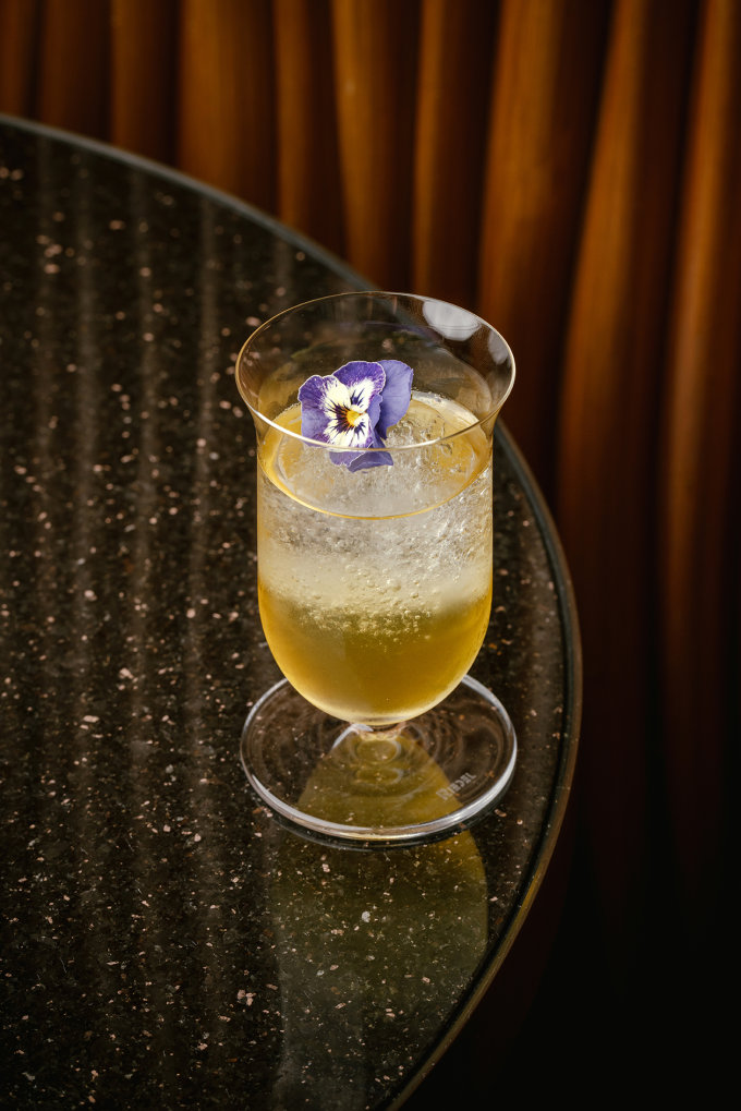 西九酒吧推介｜香港W酒店WOOBAR「分子調酒」、變奏版Negroni、三層雞尾酒等全新雞尾酒系列！