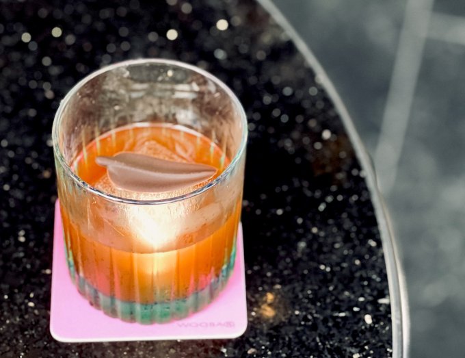 西九酒吧推介｜香港W酒店WOOBAR「分子調酒」、變奏版Negroni、三層雞尾酒等全新雞尾酒系列！