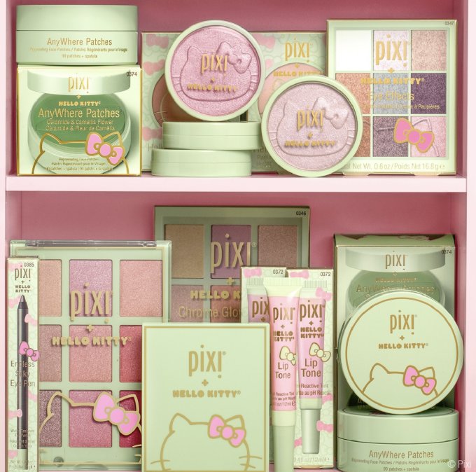 超可愛 Hello Kitty X PIXI 聯名系列！Hello Kitty造型定妝噴霧、壓紋9色眼影盤、胭脂等限量版化妝護膚品