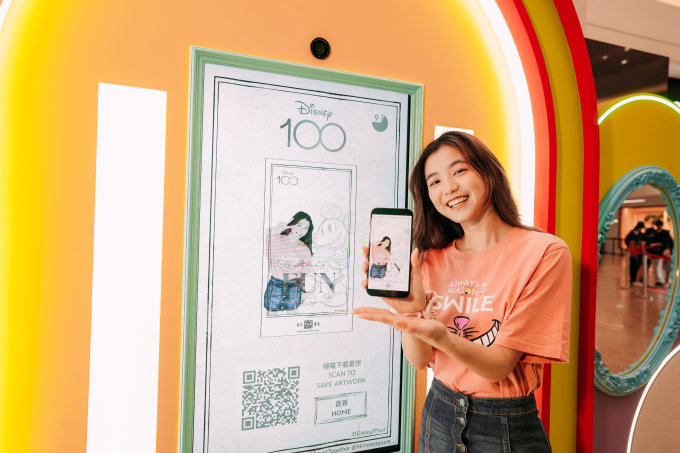 迪士尼100週年打卡攻略！怪獸公司、反斗奇兵、史迪仔巨型裝置登陸銅鑼灣時代廣場+6米高熱汽球及1:1 LinaBell登陸尖沙咀海港城