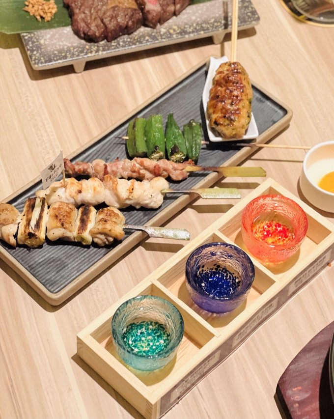 2023東涌酒吧推介｜日本串燒酒吧餐廳FirdBird Japanese Grill & Barn進駐東薈城必點桌上即燒料理、火山熔岩鮭魚卷等