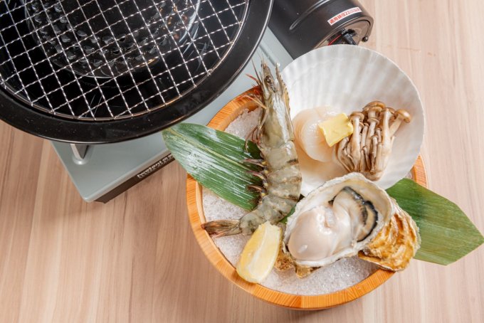 2023東涌酒吧推介｜日本串燒酒吧餐廳FirdBird Japanese Grill & Barn進駐東薈城必點桌上即燒料理、火山熔岩鮭魚卷等