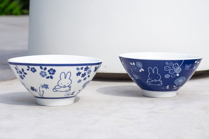 2023最新Miffy精品推薦｜鴻福堂限量青花瓷碗、香氛大豆蠟燭、抗UV雨傘、iPhone手機殼、搓手噴霧