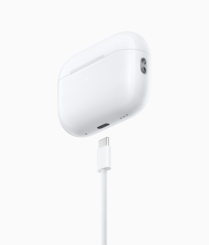 買最新 iPhone 15、AirPods、及 Apple Watch 前必看！支援 USB-C、超美原色鈦金屬配色等必買原因及價錢＋指定信用卡回贈優惠！（附購買連結）