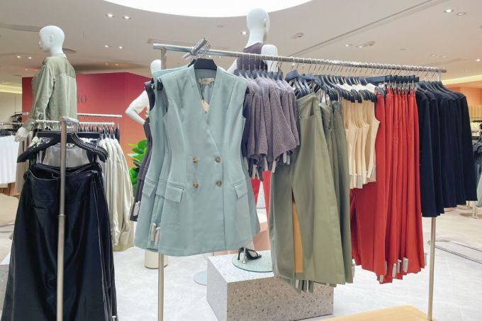 Love, Bonito最大旗艦店進駐銅鑼灣｜日式侘寂美學裝潢！上班服、休閒服、派對裙推薦