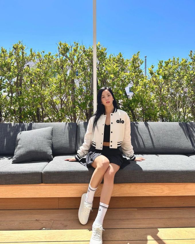 Blackpink 疑似解約？Adidas代言只剩下Jennie！？盤點Blackpink最近Athleisure 穿搭分柝解約疑點
