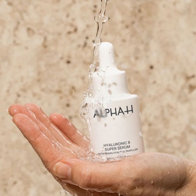 真的有效嗎？超人氣Alpha-H透明質酸8超級精華 用家真實評價！