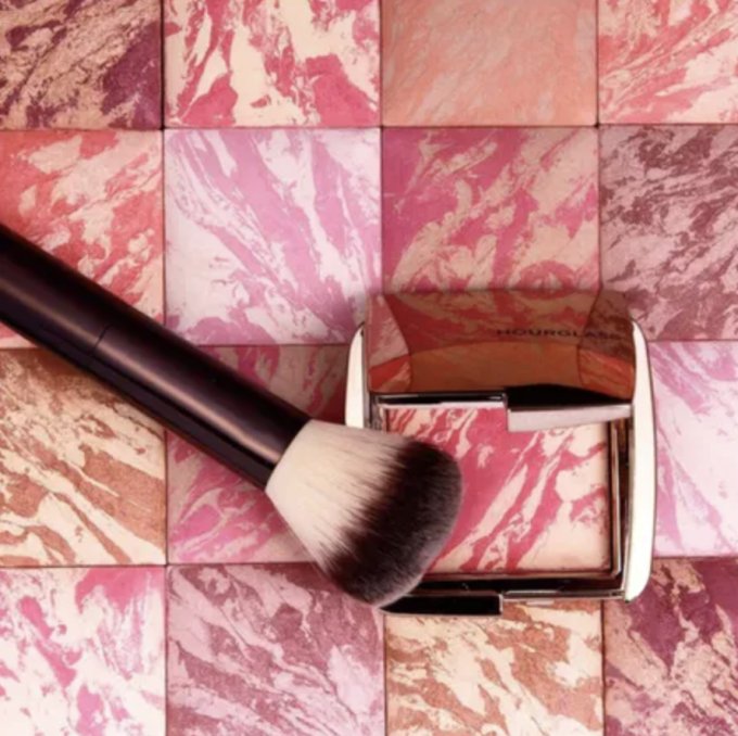 Sephora推薦2025｜香港Sephora必買10大人氣品牌推介！精選Sephora粉底/眼影/眉筆一次看