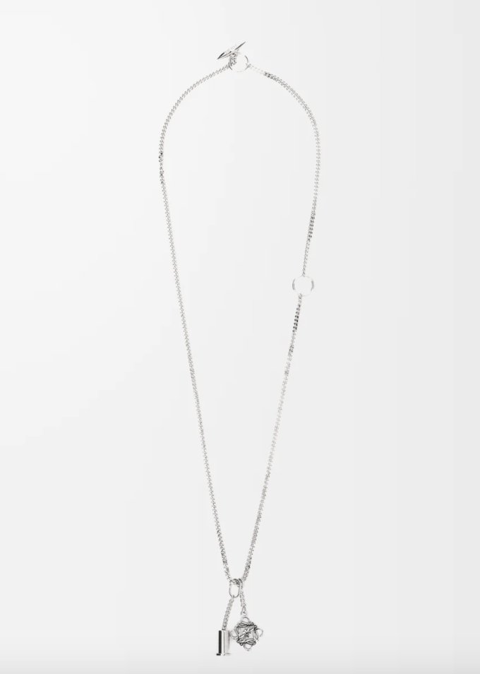 LOEWE頸鏈推薦2025｜10款LOEWE頸鏈入門推介！極簡設計都能戴出精品時髦感