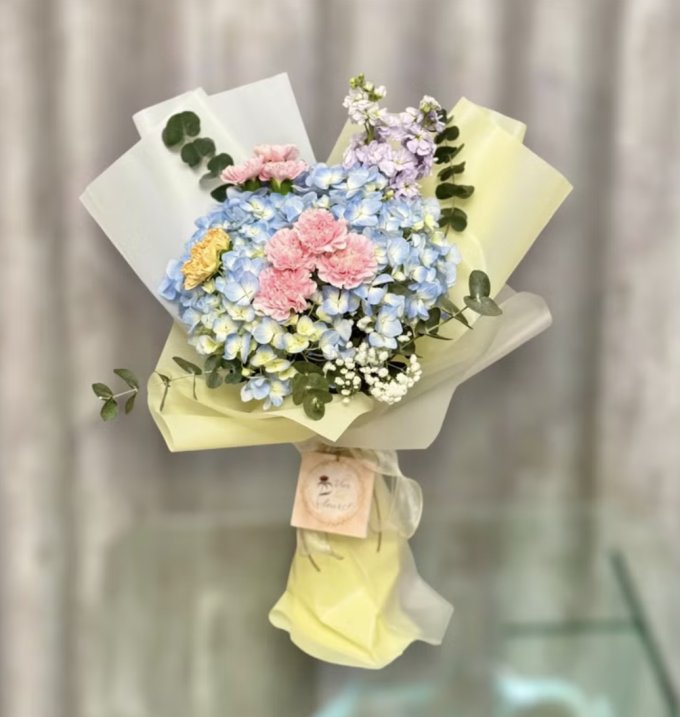 畢業花束推薦2025｜20款乾燥花/滿天星/向日葵畢業花束推介！特別畢業花束清單