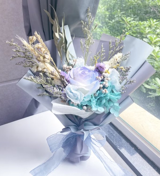 畢業花束推薦2025｜20款乾燥花/滿天星/向日葵畢業花束推介！特別畢業花束清單