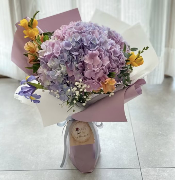 畢業花束推薦2025｜20款乾燥花/滿天星/向日葵畢業花束推介！特別畢業花束清單