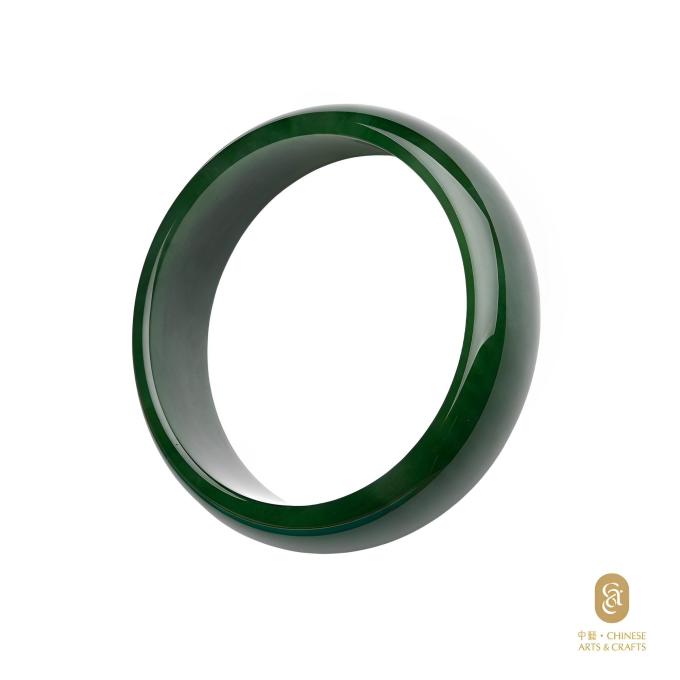 玉手鐲推薦2025｜10款和田玉/紫羅蘭/翡翠鐲精選清單！附玉鐲功效/戴法/價錢攻略