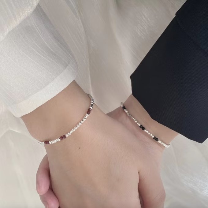 情侶手鍊品牌推薦2025｜10款人氣情侶手鍊推薦！平價/純銀/客製款一次看