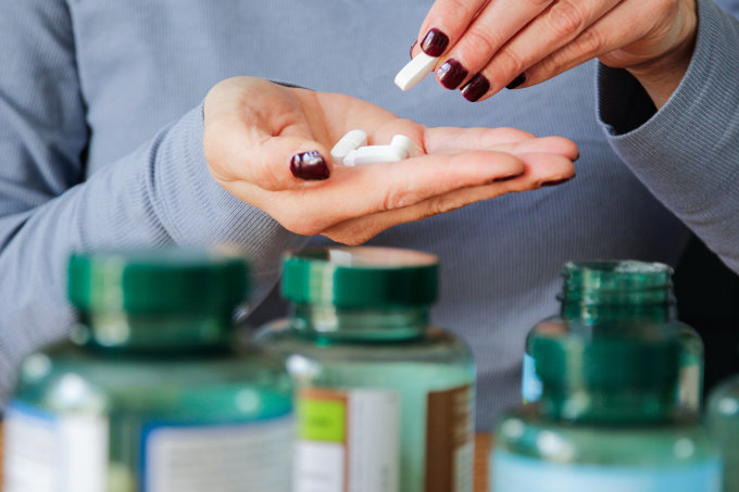 甘胺酸鎂膠囊推薦2025｜吃甘胺酸鎂睡眠質量直線上升？甘氨酸鎂功效/劑量/副作用一文看