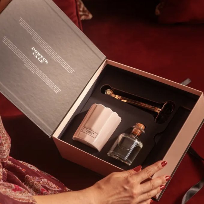 女生聖誕禮物2025｜送女朋友/老婆聖誕禮物推薦Top 21！耳機/香水/銀包精選清單