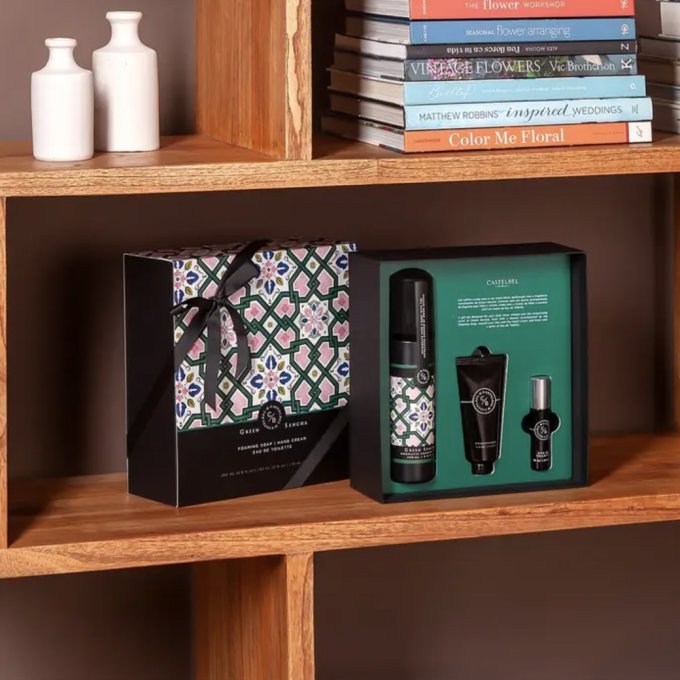 女生聖誕禮物2025｜送女朋友/老婆聖誕禮物推薦Top 21！耳機/香水/銀包精選清單